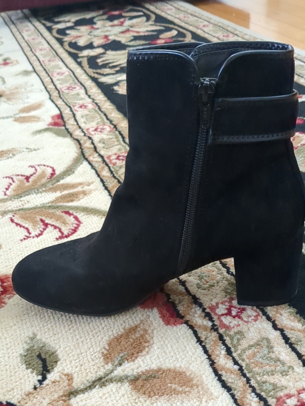 White Mountain Block Heel Buckle Detail Faux Suede Black Boots 7M - Picture 5 of 14